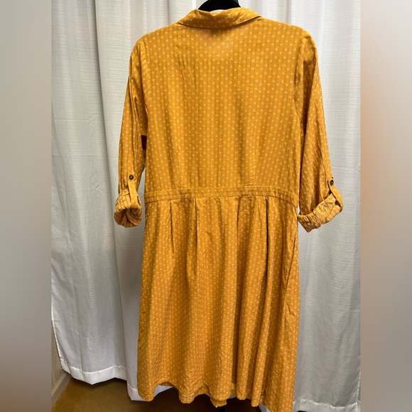 ModCloth Broadcast Coordinator Button Down
Shirt Dress Marigold | size 16 - Picture 4 of 11